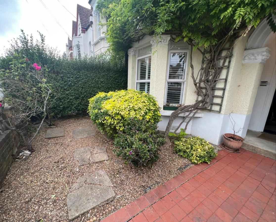 Grand Tulse Hill Villa Лондон Экстерьер фото